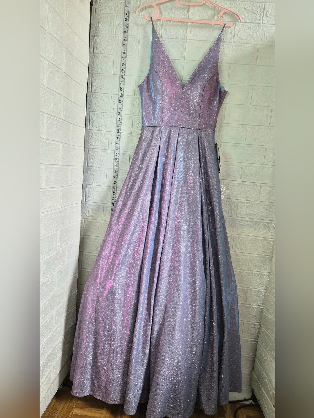 Blondie Nites Juniors V-Neck Sleeveless Metallic blues prom Glitter Gown Size 9